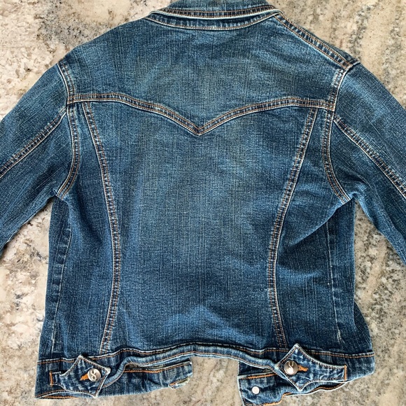Jean jacket - Picture 2 of 3